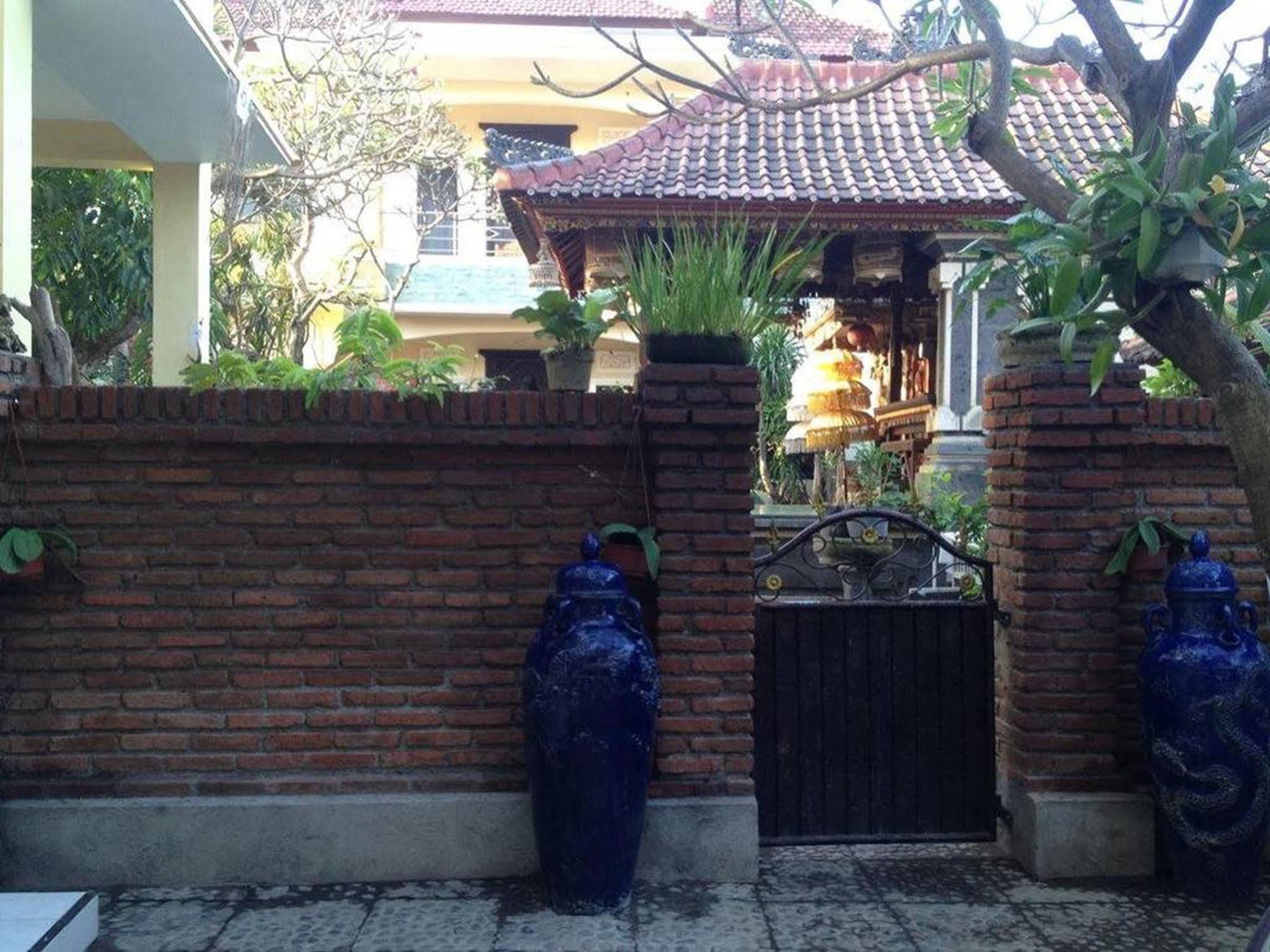 Sari Buana Bed & Breakfast Kuta Lombok Exteriér fotografie